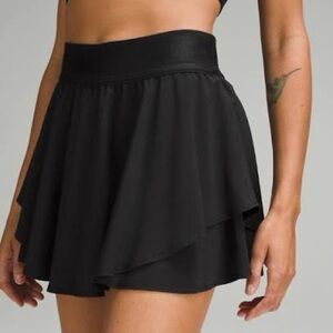 Lululemon court rival skirt